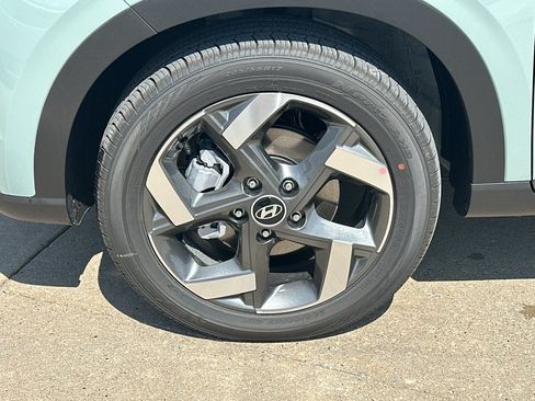 New 2026 Hyundai Venue SEL FWD image 3