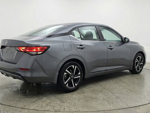Used 2025 Nissan Sentra SV image 9