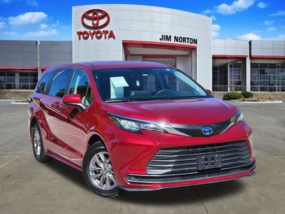 Used 2022 Toyota Sienna LE