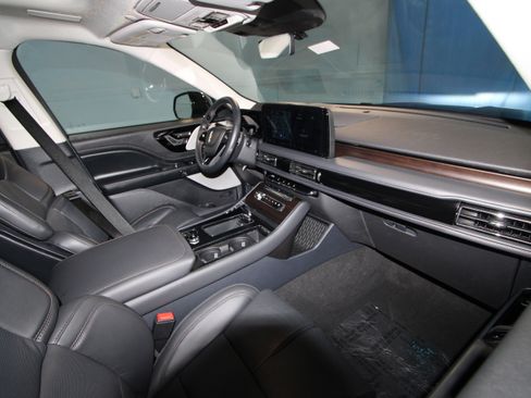 New 2026 Lincoln Aviator Reserve AWD/4WD image 19