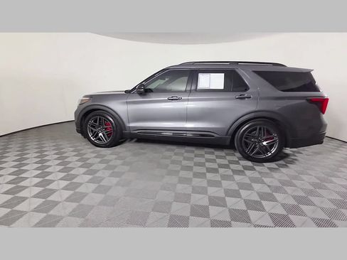 Used 2025 Ford Explorer ST w/ Sun And Sound Package AWD/4WD image 44