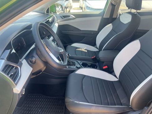 New 2025 Volkswagen Taos SEL image 7