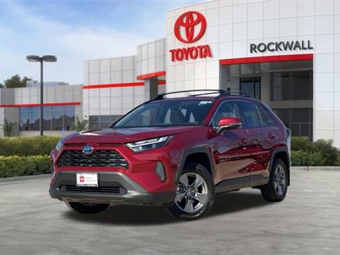 Used 2024 Toyota RAV4 XLE image 1
