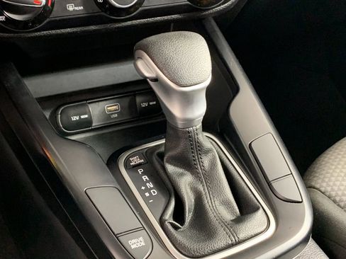 Used 2023 Kia Soul LX w/ Option Group 015 FWD image 24