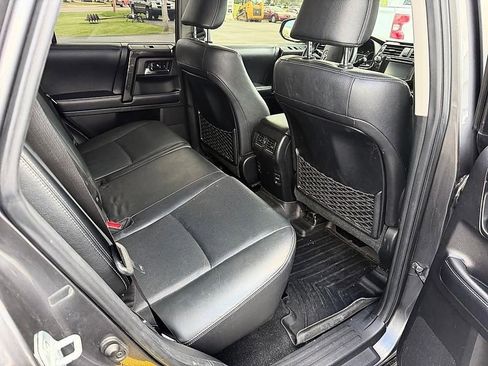 Used 2017 Toyota 4Runner Limited AWD/4WD image 19