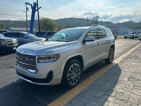 Used 2020 GMC Acadia Denali w/ LPO, Floor Liner Package image 4