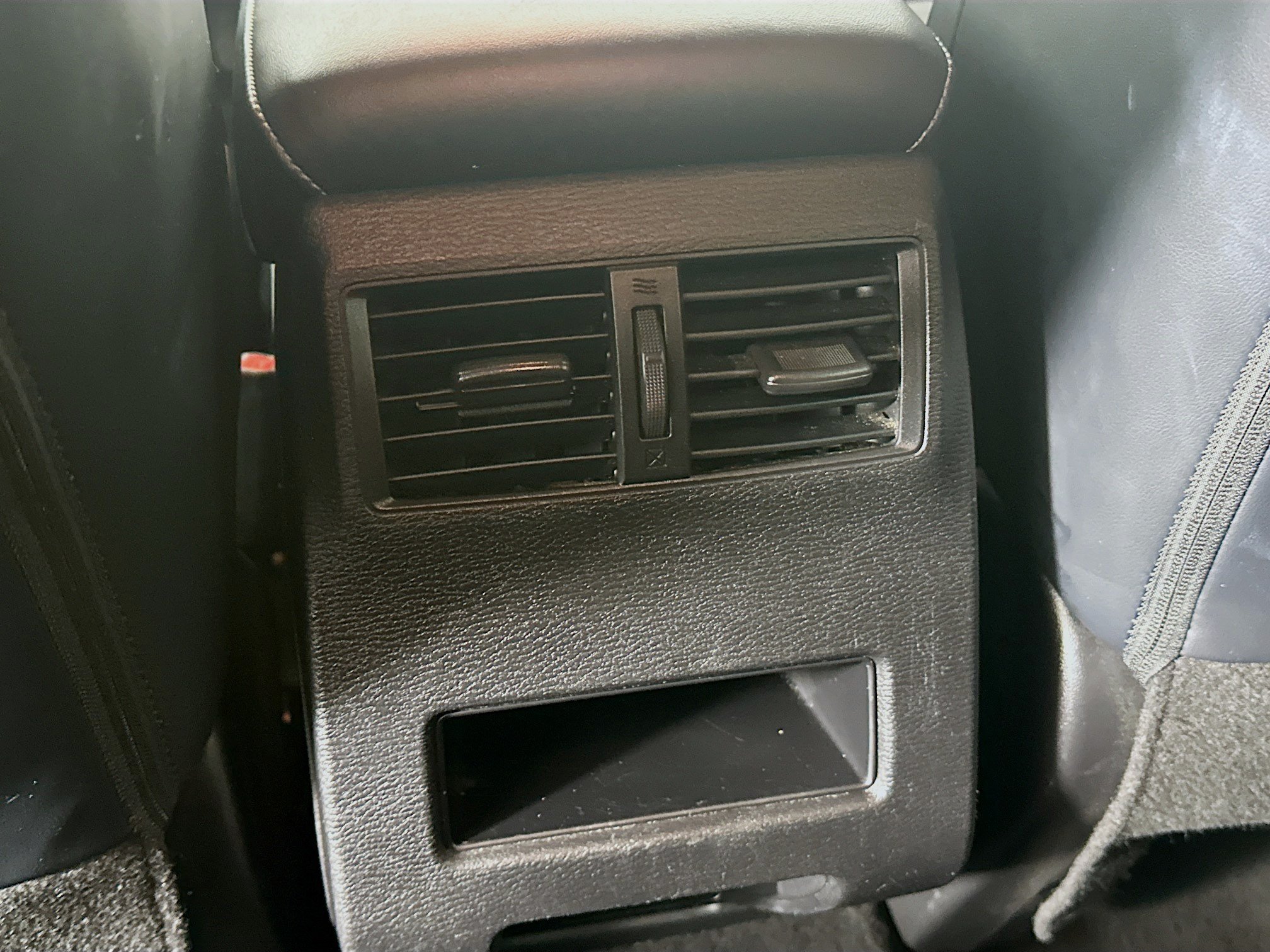 Used 2024 Mitsubishi Outlander SE AWD/4WD image 27