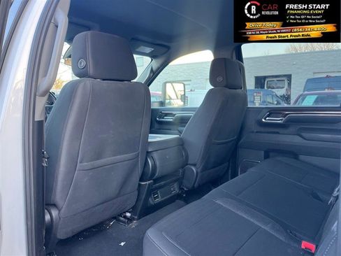 Used 2024 Chevrolet Silverado 2500 LT image 5