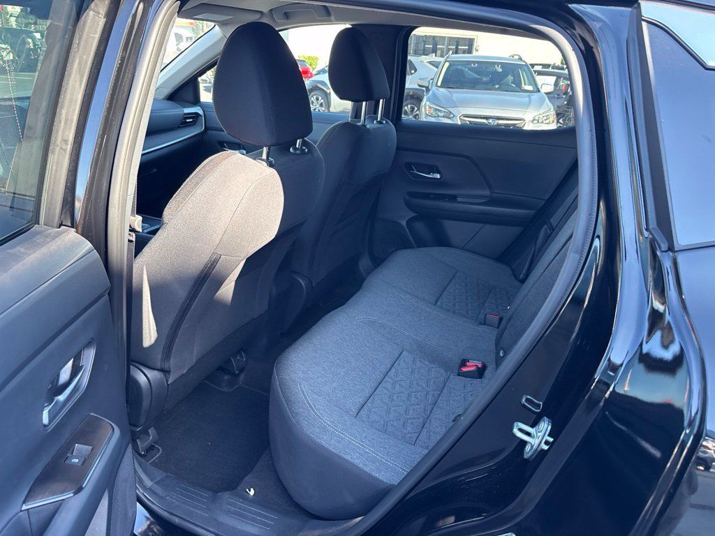 Used 2026 Nissan Kicks SV FWD image 11