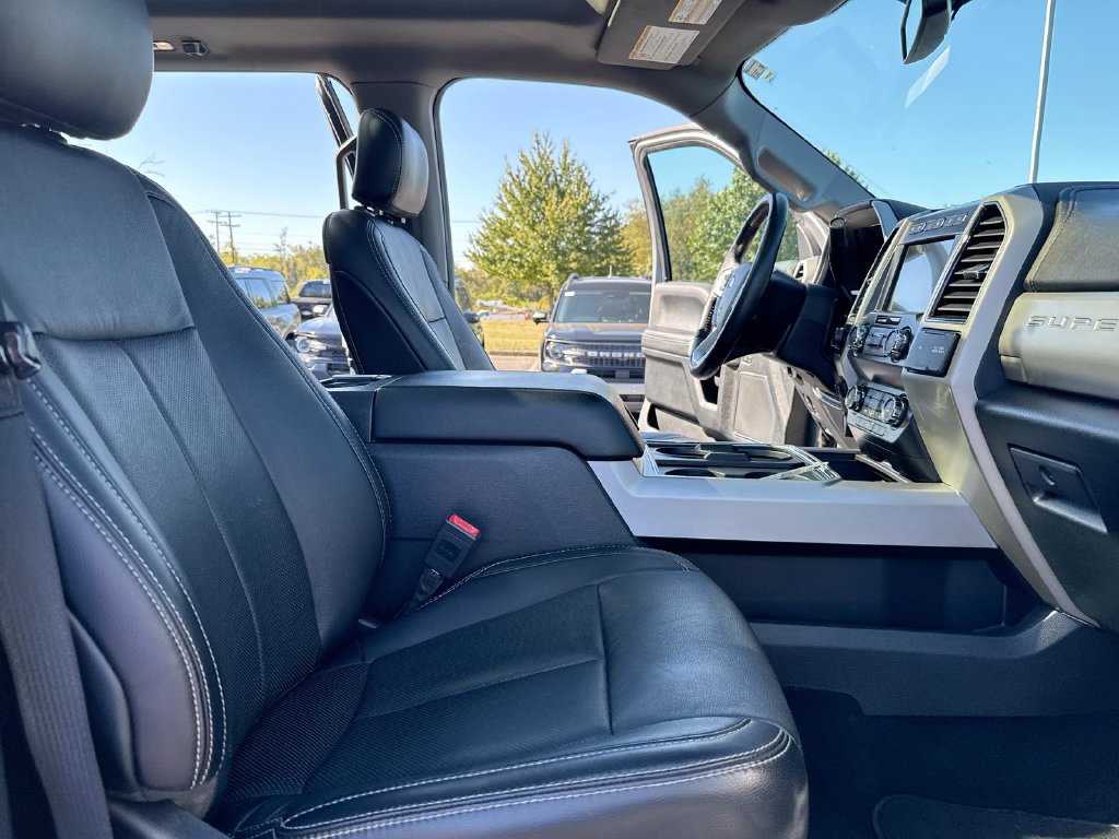Used 2020 Ford F250 Lariat w/ Tremor Off-Road Package AWD/4WD image 23