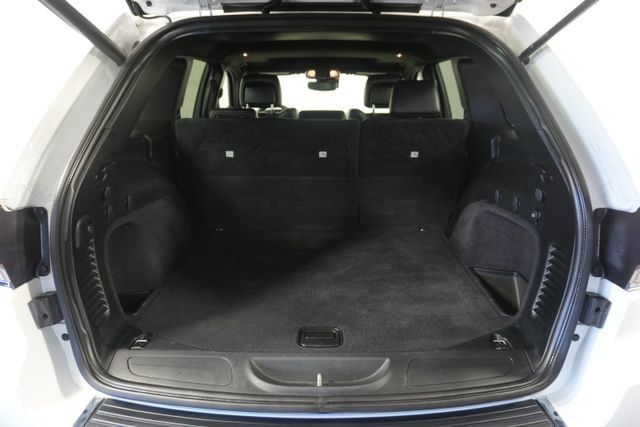 Used 2020 Jeep Grand Cherokee Limited AWD/4WD image 28