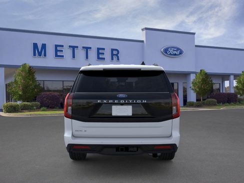 New 2026 Ford Expedition Active image 6