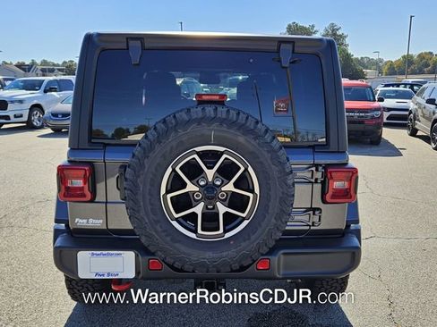 New 2026 Jeep Wrangler Unlimited Rubicon w/ Technology Group image 10