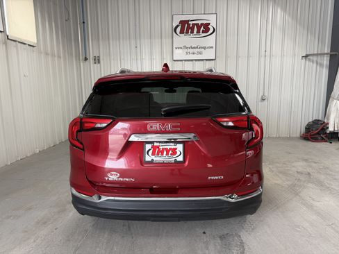 Used 2019 GMC Terrain SLT w/ Preferred Package AWD/4WD image 4