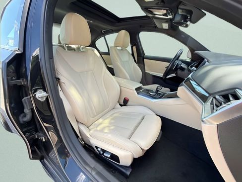 Used 2022 BMW 330i Sedan w/ Driving Assistance Package RWD image 22