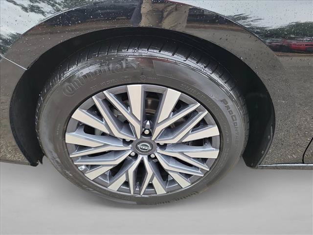 Used 2025 Nissan Altima 2.5 SV FWD image 9