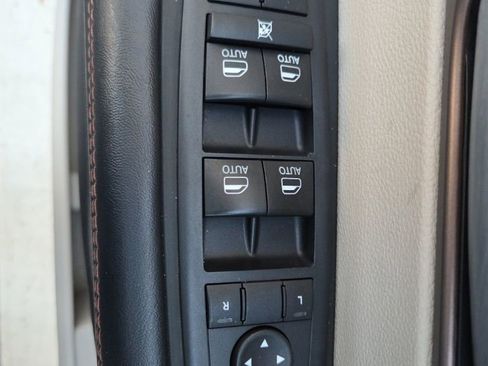 Used 2017 Chrysler Pacifica Touring-L Plus image 29