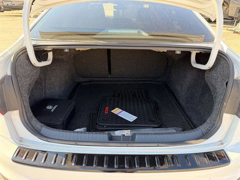 Used 2024 Volkswagen Jetta GLI 40th Anniversary Edition image 26