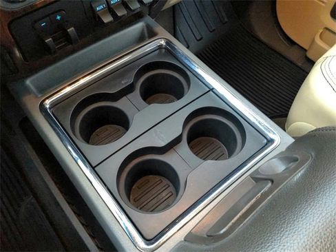 Used 2011 Ford F450 Lariat image 30