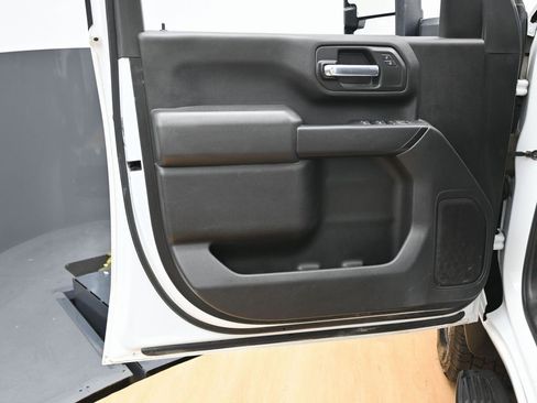 Used 2022 Chevrolet Silverado 2500 Custom w/ Custom Value Package image 34