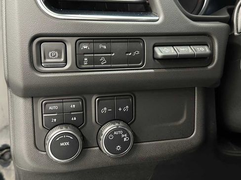 Used 2021 Chevrolet Suburban High Country image 26