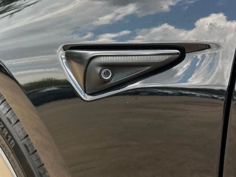 Used 2022 Tesla Model 3 Long Range AWD/4WD image 16
