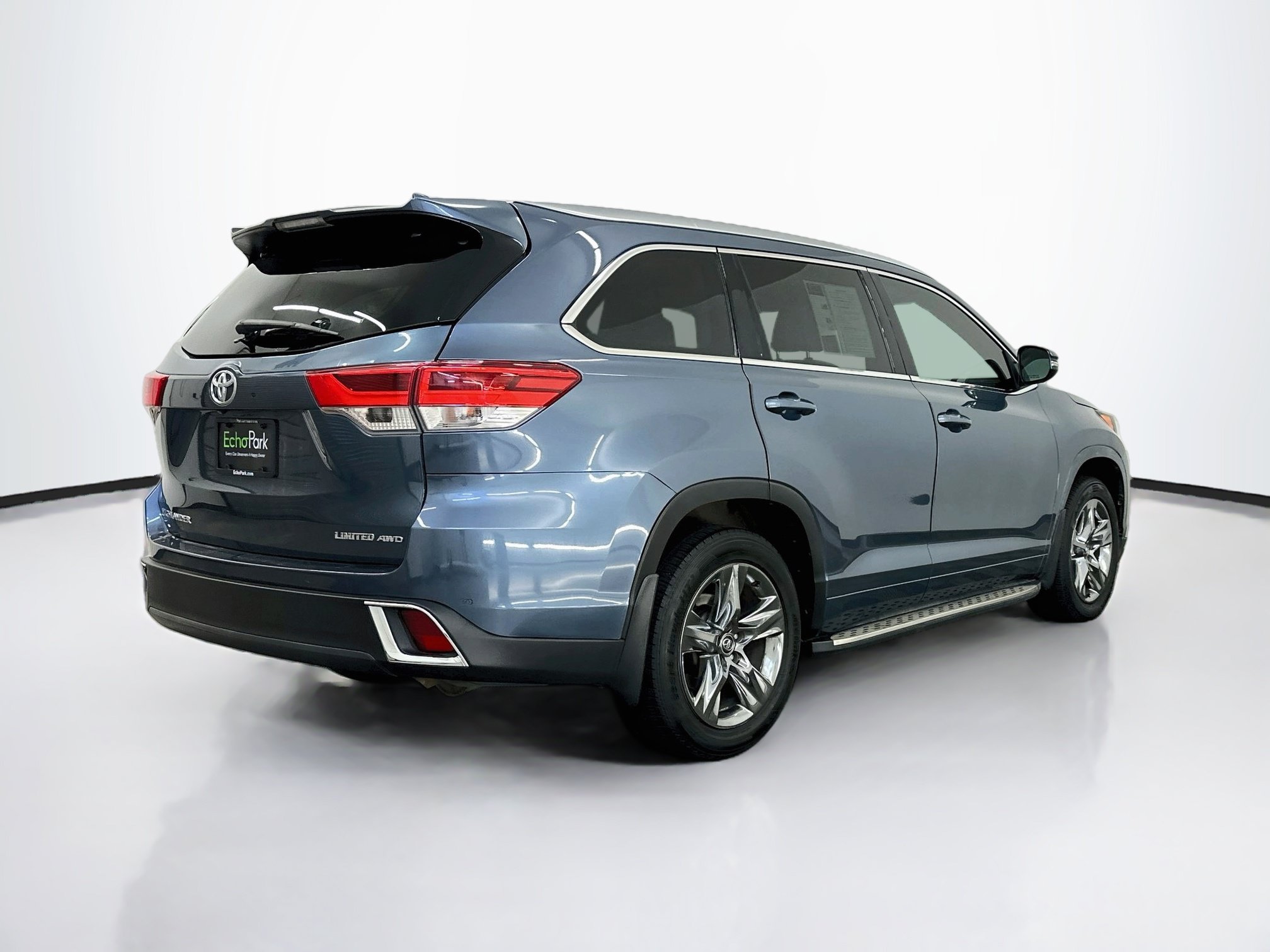 Used 2019 Toyota Highlander Limited Platinum AWD/4WD image 9