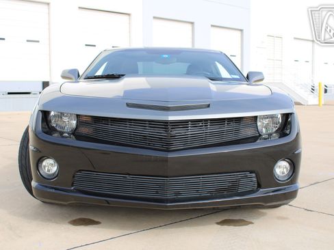 Used 2012 Chevrolet Camaro SS w/ Orange Stripe Package image 25