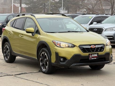 Used 2023 Subaru Crosstrek 2.0i Premium AWD/4WD image 2