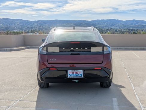 New 2026 Nissan Leaf Platinum+ image 6