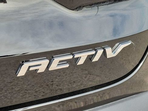 Used 2025 Chevrolet Trax ACTIV FWD image 11