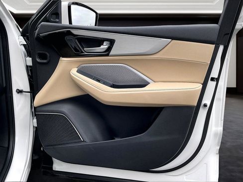 Certified 2025 Acura MDX SH-AWD image 19