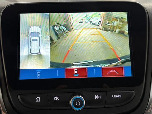 Used 2018 Chevrolet Equinox Premier AWD/4WD image 11