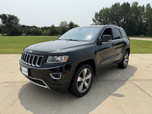Used 2014 Jeep Grand Cherokee Limited w/ Trailer Tow Group IV AWD/4WD image 3