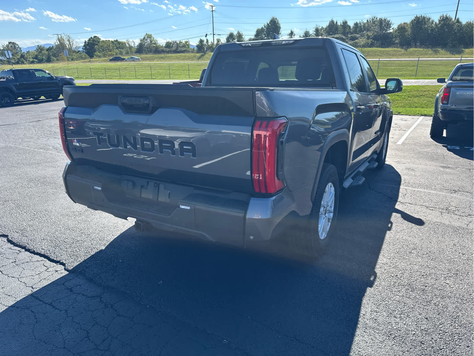 Used 2024 Toyota Tundra SR5 w/ SR5 Convenience Package AWD/4WD image 27
