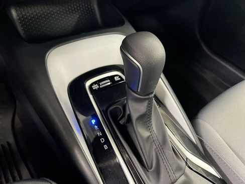 Used 2025 Toyota Corolla SE w/ Convenience Package image 17