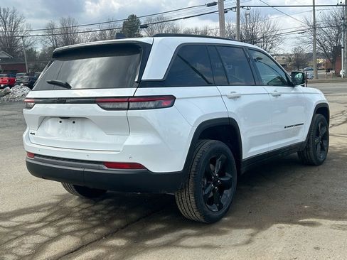 New 2026 Jeep Grand Cherokee Limited w/ Limited Altitude Package AWD/4WD image 5