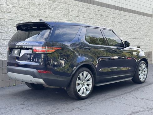 Used 2019 Land Rover Discovery HSE image 18