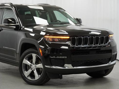 Certified 2021 Jeep Grand Cherokee L Limited w/ Trailer Tow Group (B) image 3