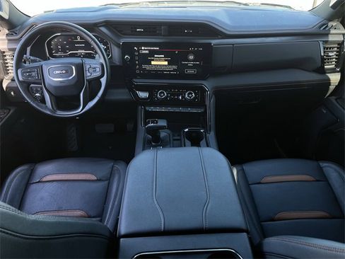 Used 2024 GMC Sierra 1500 AT4 w/ Technology Package image 11