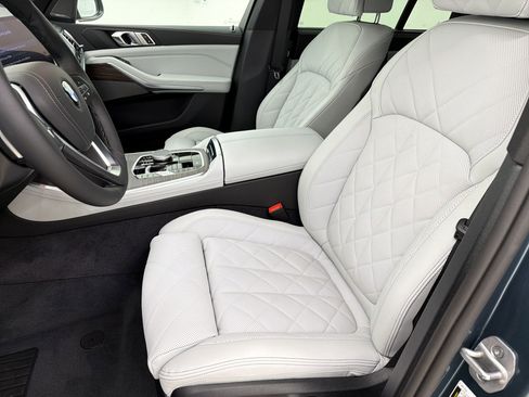 New 2026 BMW X5 xDrive40i w/ Climate Comfort Package image 5