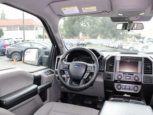 Used 2018 Ford F150 XLT image 16