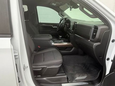 Used 2022 Chevrolet Silverado 1500 RST w/ Protection Package AWD/4WD image 21