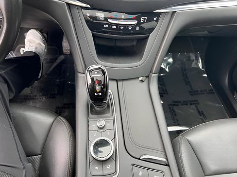 Used 2021 Cadillac XT5 Premium Luxury AWD/4WD image 29