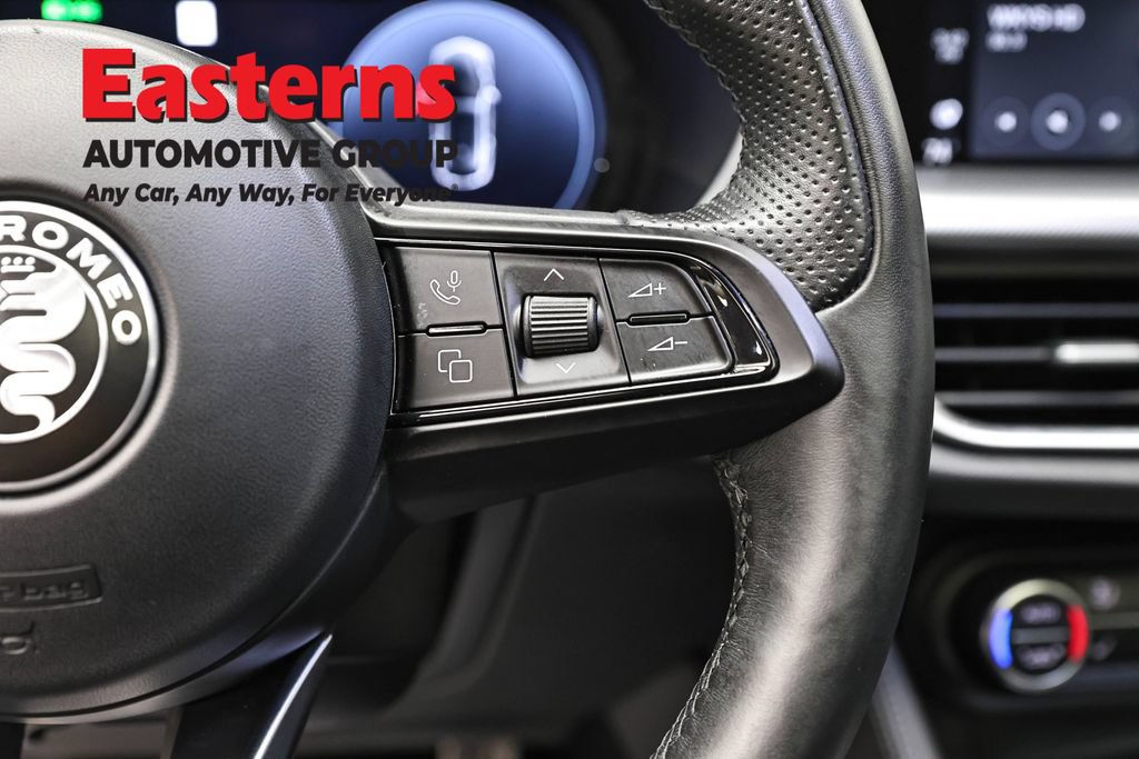 Used 2024 Alfa Romeo Stelvio Ti w/ Active Assist Plus Package AWD/4WD image 16