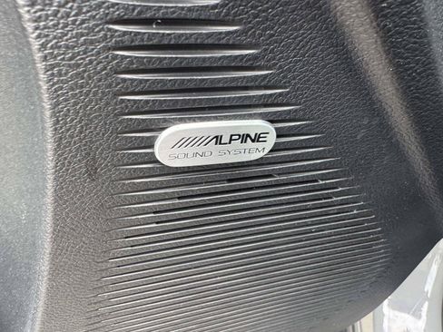 Used 2023 Dodge Challenger R/T RWD image 9