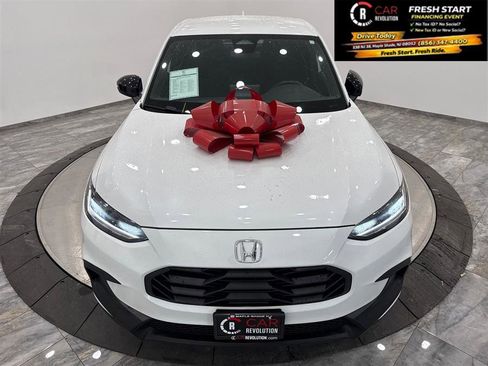 Used 2023 Honda HR-V Sport image 2