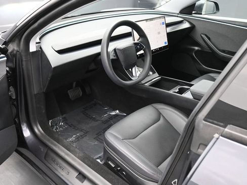 Used 2024 Tesla Model 3 Standard Range RWD image 2