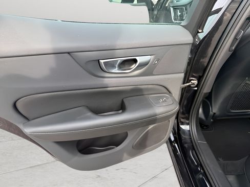 Used 2024 Volvo S60 B5 Core FWD image 18