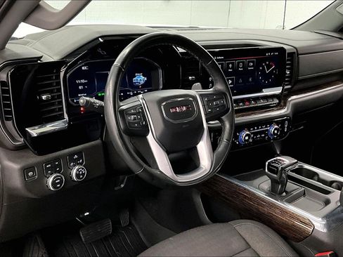 Used 2024 GMC Sierra 1500 Elevation AWD/4WD image 17